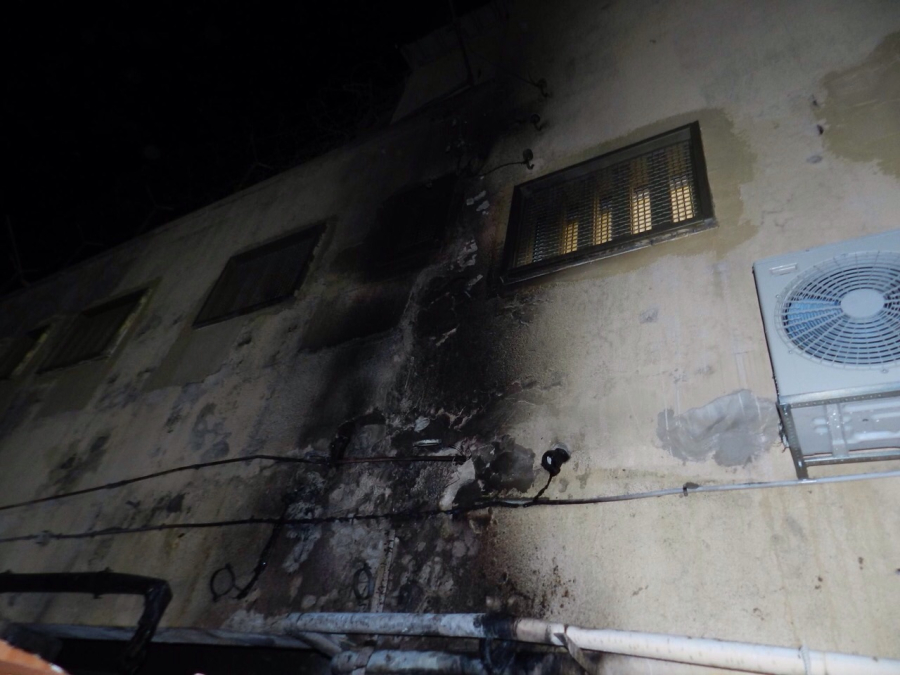 بالصور: منتصف الليلة - حريق داخل سجن أيالون بمدينة الرملة 